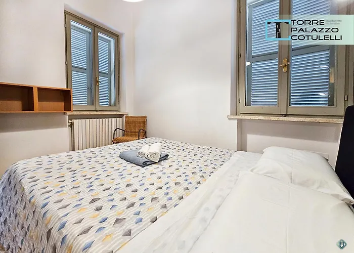 Torre Palazzo Cotulelli * Ancône